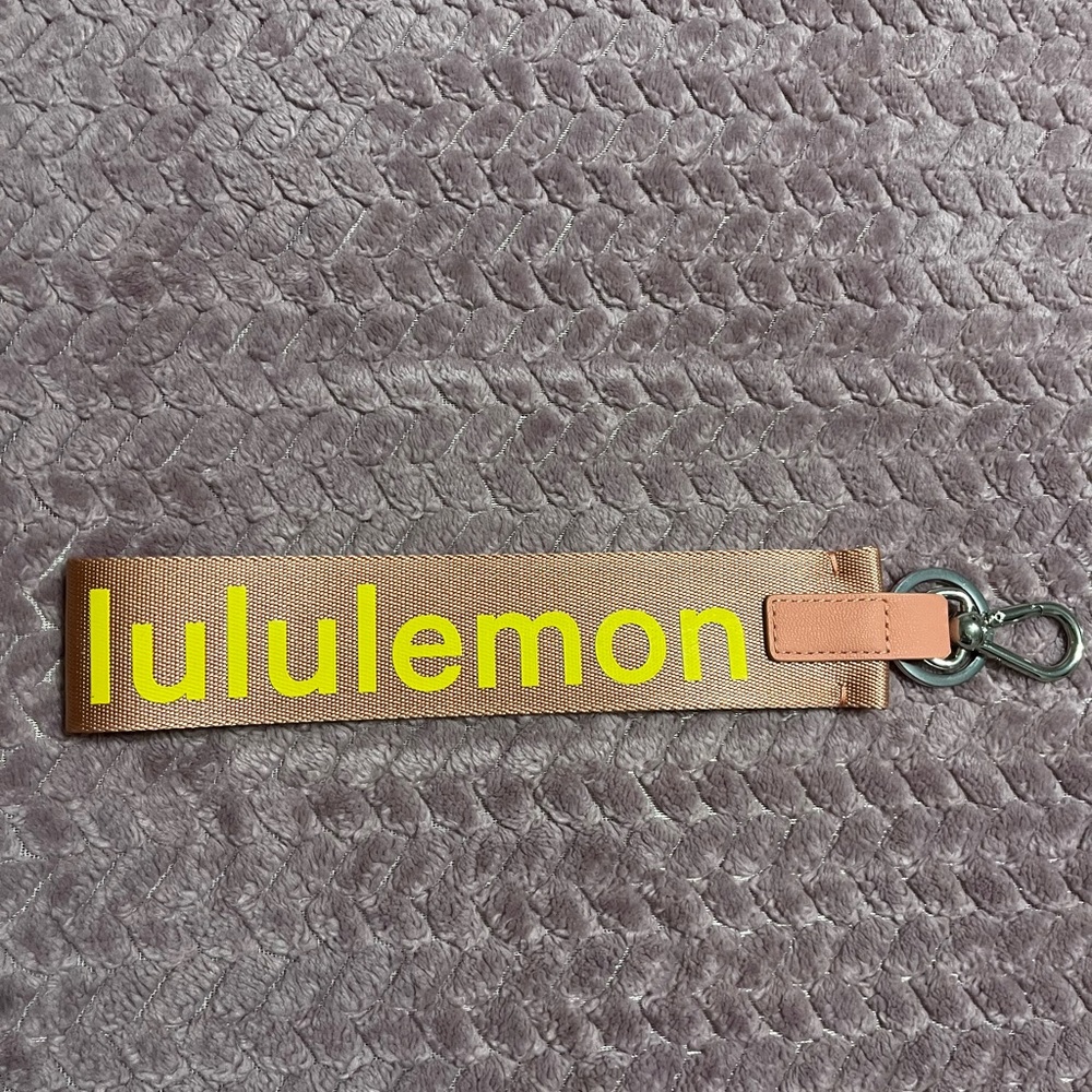 Lululemon pink and yellow lanyard good condition